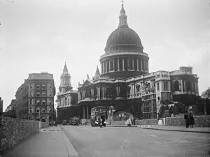 Historic Images Collection: St Pauls Cathedral MCF01_02_1993