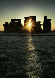 Atmospheric Gallery: Stonehenge at sunrise N120064