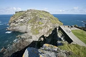 Images Dated 7th August 2009: Tintagel Castle N090582