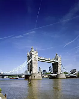 Tower Bridge Collection: Tower Bridge J060038