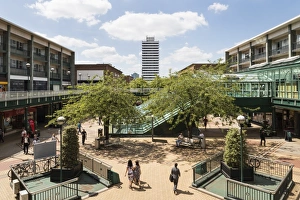 <b class=qtipBold><figcaption>Upper Precinct DP164622</figcaption></b><br>Upper Precinct, Coventry, West Midlands. General view from the east.<br><em>© Historic England</em> Upper Precinct DP164622
