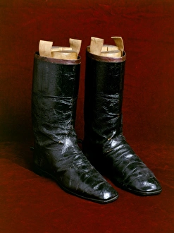 <b class=qtipBold><figcaption>Wellington's boots K040687</figcaption></b><br>APSLEY HOUSE, London. View of The Duke of Wellington's boots on display in the Basement Gallery.<br><em>© Historic England</em> Wellington's boots K040687