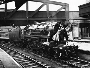 Images Dated 11th March 2014: US 2-8-0 tender locomotive No. 1604 at Paddington Station, 1942