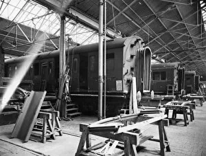 Images Dated 11th March 2014: Coach No. 5189 in the Carriage Body Shop, 1946