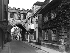 High Street Gate, Salisbury, May 1947 High Street Gate, Salisbury, May 1947