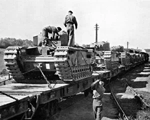 Images Dated 11th July 2007: Loading Churchill Tanks at Marlborough High Level Station, 1942