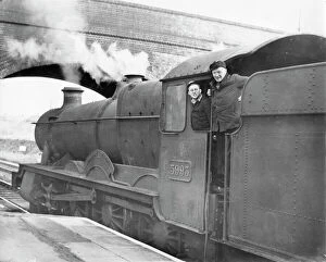 Images Dated 19th April 2011: Locomotive No. 5993, Kirby Hall. With Driver Simms and Fireman Evans