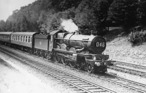 Castle Class Locomotive Prints: Castle Class locomotive Print: Tretower Castle at Sonning