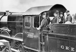 Castle Class Locomotive Prints: King George V and Queen Mary on Locomotive Print