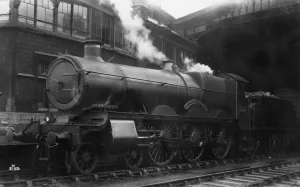 Bristol Temple Mead Prints: Locomotive No. 2939 Print - Bristol Temple Meads Departure