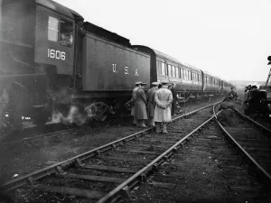 USA S160 2-8-0 locomotive No. 1606 coupled to an ambulance train, Print