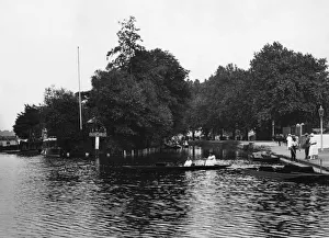 Reading, River Thames, July 1925 Reading, River Thames, July 1925