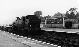 Images Dated 3rd June 2013: Wootton Bassett Junction Station, c.1960