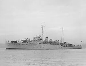 Royal Navy Collection: HMS Egret