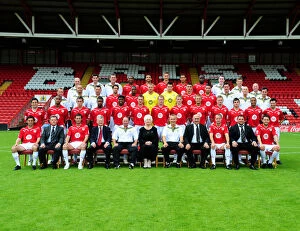 Images Dated 3rd August 2009: Team Photo 09-10