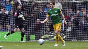 Ben Davies On The Ball At The Hawthornes Ben Davies On The Ball At The Hawthornes