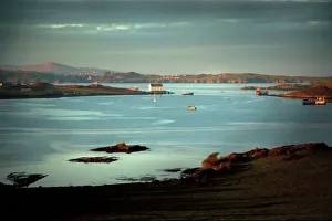 <b class=qtipBold><figcaption>Baltimore Harbour</figcaption></b><br>Baltimore Harbour. Coastline in foreground. Lifeboat Station and slipway in the distance. dark sky, good view of the bay.<br><em>© Steve Bicknell</em> Baltimore Harbour