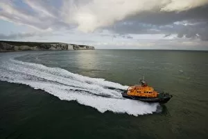 Images Dated 27th January 2014: Dover severn class lifeboat City of London II 17-09 moving from left to right