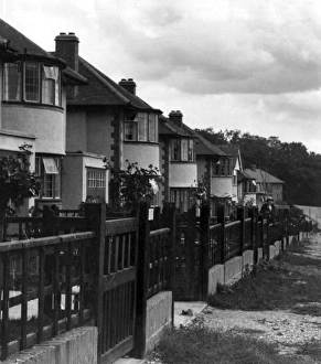 Suburbia Gallery: 1930S HOUSES