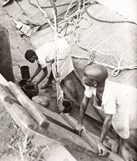 Lake Victoria Collection: 1940s East Africa - Uganda fishing, fishermen Lake Victoria