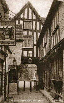 Abbey Gateway and the Gateway Inn, Evesham, Worcestershire Abbey Gateway and the Gateway Inn, Evesham, Worcestershire