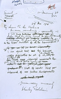 <b class=qtipBold><figcaption>Abdication of Edward VIII</figcaption></b><br>Draft letter, from Prime Minister Staney Baldwin to de Valera, regarding the abdication of Edward VIII, 28 Nov 1936 Date: 28th November 1936<br><em>© Mary Evans / National Archives</em> Abdication of Edward VIII