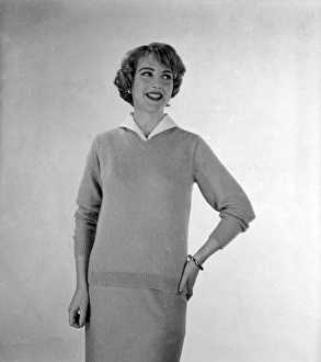 <b class=qtipBold><figcaption>Advertisement for Vanity Fair</figcaption></b><br>Advertisement for Vanity Fair -- female model (Susan Bayley) in jumper, blouse and skirt. 1959<br><em>© The Colin Sherborne Collection/Mary Evans Picture Library</em> Advertisement for Vanity Fair