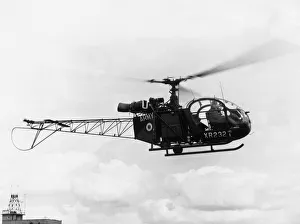 <b class=qtipBold><figcaption>Aerospatiale SA-315 Alouette AH-2</figcaption></b><br>Uk Army Air Corps Aac Sud-Aviation Alouette II / 2 Ah.2 Flying Date: 1960s<br><em>© aviation-images.com / Mary Evans Picture Library</em> Aerospatiale SA-315 Alouette AH-2