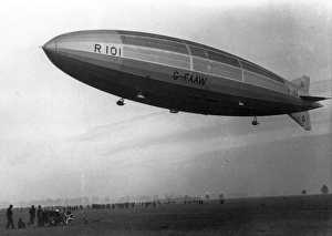 <b class=qtipBold><figcaption>Airship R101 at Cardington</figcaption></b><br>Airship R101 at Cardington. Date:<br><em>© The Royal Aeronautical Society (National Aerospace Library) / Mary Evans Picture Library</em> Airship R101 at Cardington
