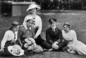 Alexandra of Hohenlohe-Langenburg with her children Alexandra of Hohenlohe-Langenburg with her children
