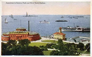 Aquarium (formerly Fort Clinton) in Battery Park and New York Harbour, NYC, USA Aquarium (formerly Fort Clinton) in Battery Park and New York Harbour, NYC, USA