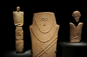 Arabic peninsula. Anthropomorphe Stele. IV millennum BC. Al Arabic peninsula. Anthropomorphe Stele. IV millennum BC. Al