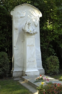 AUSTRIA. Vienna. Cemetery. Tomb of Johannes Brahms AUSTRIA. Vienna. Cemetery. Tomb of Johannes Brahms