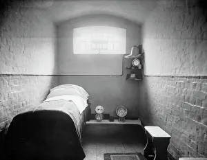 <b class=qtipBold><figcaption>Aylesbury Prison 1900</figcaption></b><br>Aylesbury Prison cell 1900 Date: 1900<br><em>© Mary Evans / National Archives</em> Aylesbury Prison 1900