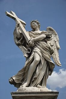 Images Dated 10th August 2005: Baroque Art. Angel. Statue. Work by Giamlorenzo Bernini, 16