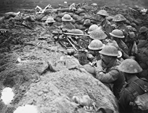 <b class=qtipBold><figcaption>Battle of Menin Road Ridge</figcaption></b><br>The 13th Durham Light Infantry in trenches before their attack on Veldhoek, Belgium, during the Battle of Menin Road Ridge during World War I on 20th September 1917<br><em>© Mary Evans/Robert Hunt Collection</em> Battle of Menin Road Ridge