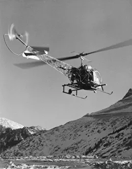 <b class=qtipBold><figcaption>Bell 47</figcaption></b><br>Bell 47 Sioux Helicopter Date: 1960s<br><em>© aviation-images.com / Mary Evans Picture Library</em> Bell 47