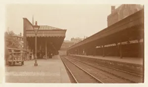 <b class=qtipBold><figcaption>Blackheath Railway St</figcaption></b><br>Blackheath railway station Looking Kent bound, and rather lacking passengers.<br><em>© Mary Evans Picture Library</em> Blackheath Railway St