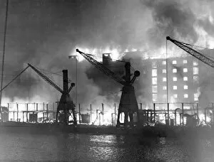 Fire Brigade Gallery: Blitz - Fire at Surrey Commercial Docks, Rotherhithe
