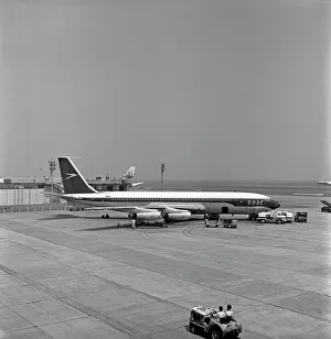 Airport Gallery: Boeing 707-436 G-APFE BOAC Tokyo 1965