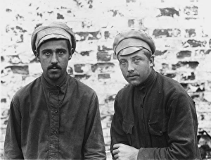 <b class=qtipBold><figcaption>Bolshevik soldiers WWI</figcaption></b><br>Different types of Bolshevik soldiers during World War I<br><em>© Mary Evans/Robert Hunt Collection</em> Bolshevik soldiers WWI