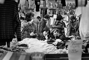 Bored Gallery: Bored sisters Stafford market