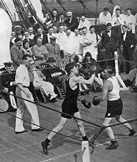 Boxing match on deck of the Berengaria Boxing match on deck of the Berengaria