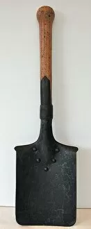 Images Dated 22nd July 2007: British Army issue entrenching tool (spade)