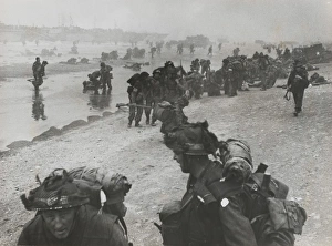 British Beach-Head Photograph Hailed as ?War?s Greatest? British Beach-Head Photograph Hailed as ?War?s Greatest?