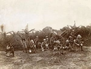 Cameroons Gallery: British soldiers with artillery, Cameroon, Africa, WW1