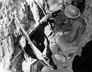 Transmitting Gallery: British soldiers in trench, Western Front, WW1