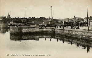 Images Dated 20th January 2016: Calais, France - Vetillard bridge and lock
