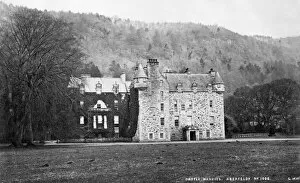 Images Dated 19th October 2009: Castle Menzies, Scotland
