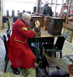Chelsea Pensioner Colour Sgt Denis Shiels, Sanctuary Wood Chelsea Pensioner Colour Sgt Denis Shiels, Sanctuary Wood